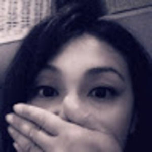 Meet your Posher, Dina